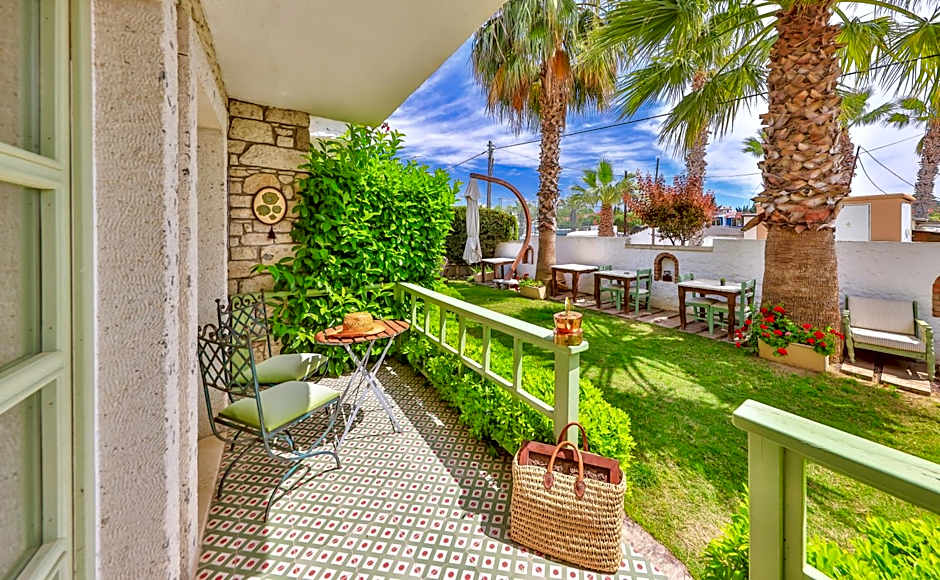 Palas Alacatı - Adult Only