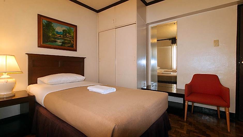 El Rico Suite Makati by RedDoorz