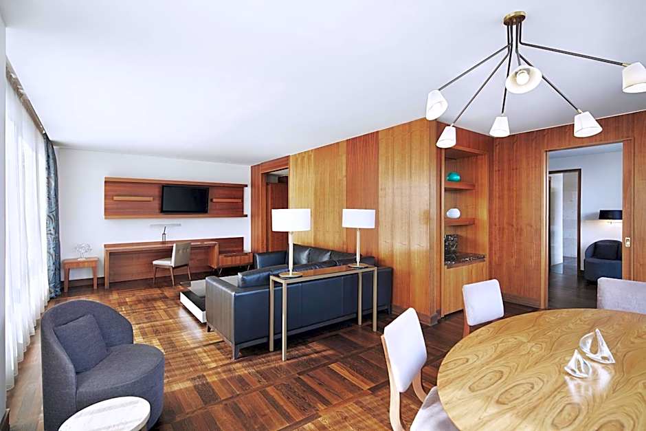 Metropol Palace, Belgrade