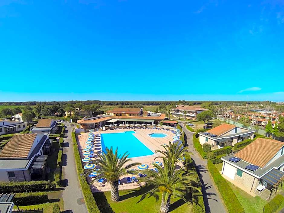 Villaggio Turistico La Cecinella