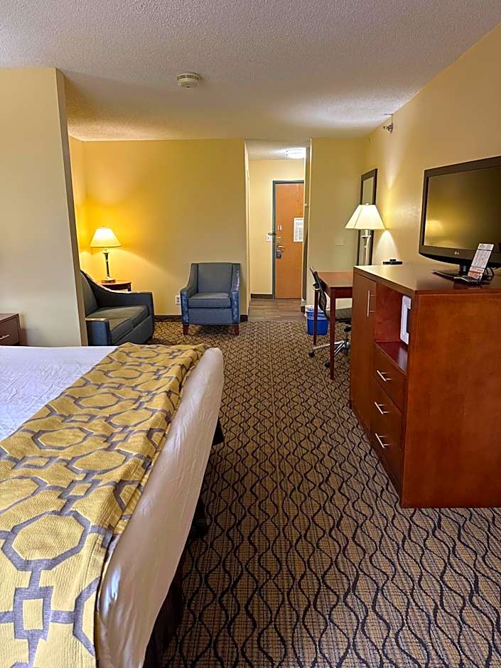 Baymont by Wyndham Mishawaka South Bend Area