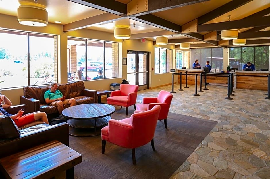 Yavapai Lodge