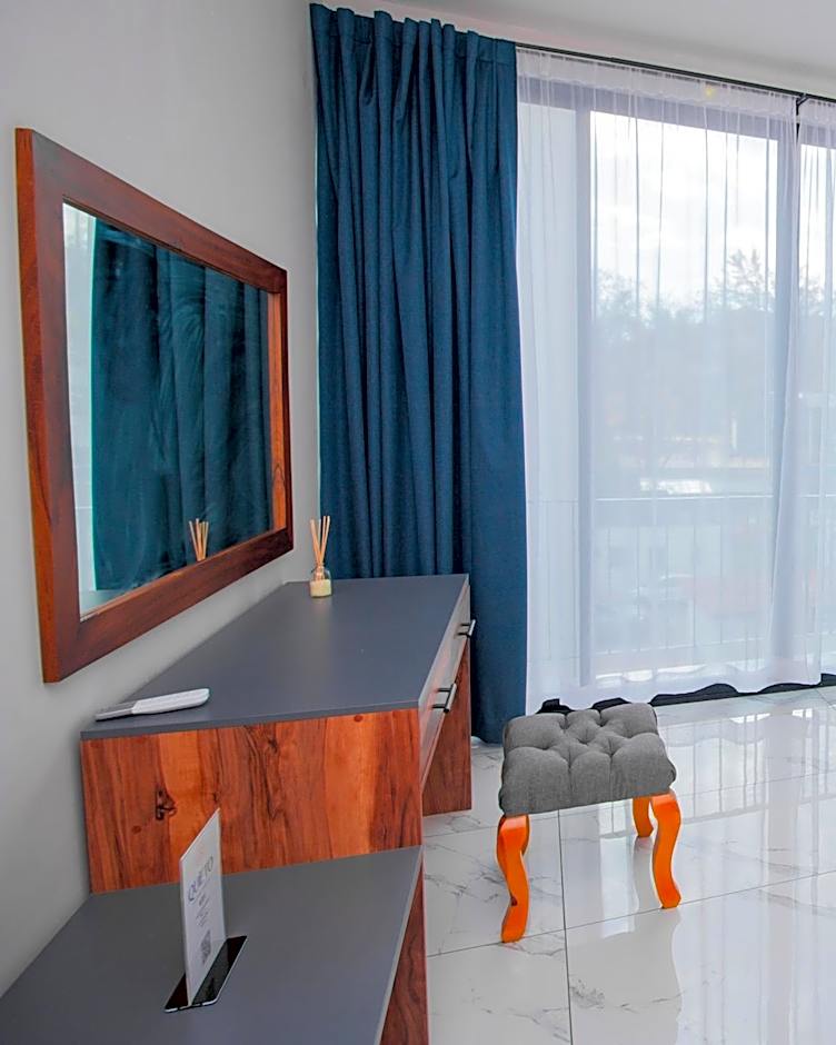 Quieto Hotel Suites
