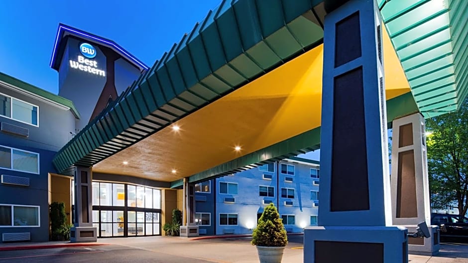 Best Western Inn at the Meadows