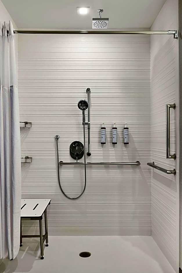 AC Hotel by Marriott St. Louis Chesterfield