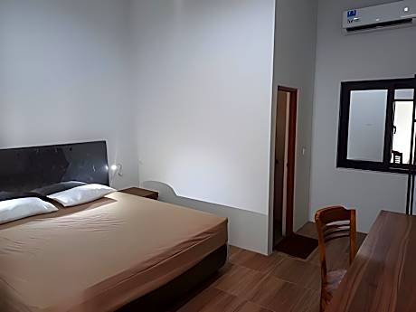 Salmas Guesthouse Bypass Mojokerto