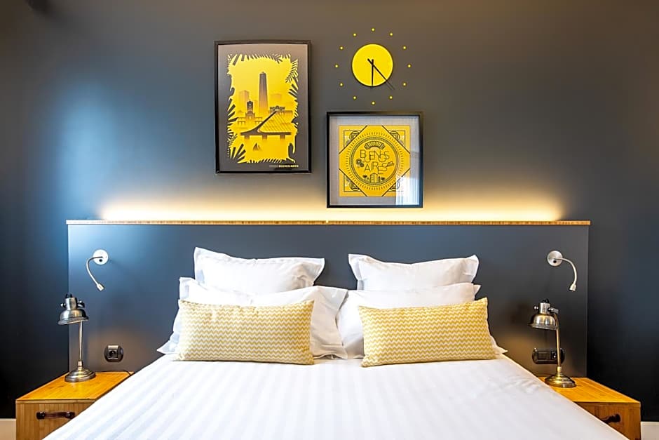 Best Western Plus Suitcase Paris La Defense