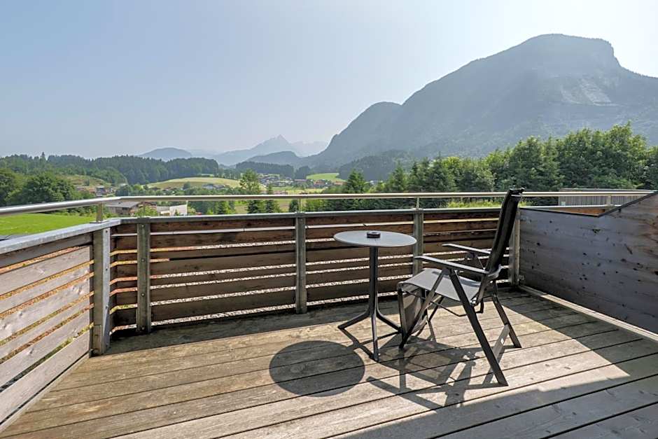 DAS SIEBEN - Adults Only