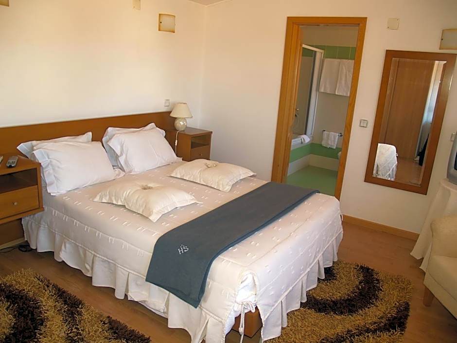 Photo 1 of 40 of Hotel Santos