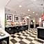 Hampton Inn & Suites Roanoke Airport