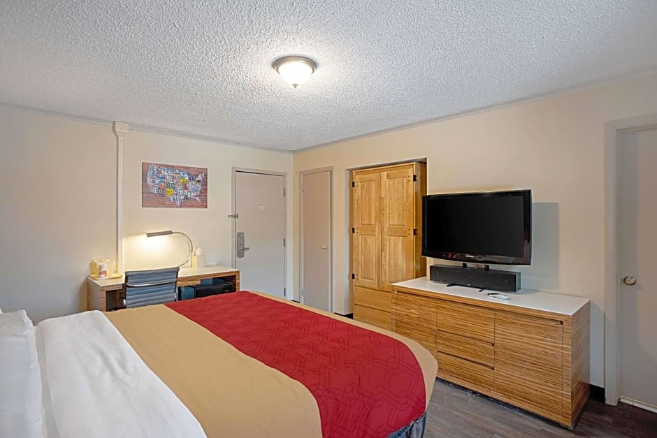 Quality Inn Frontier at US Hwy 30