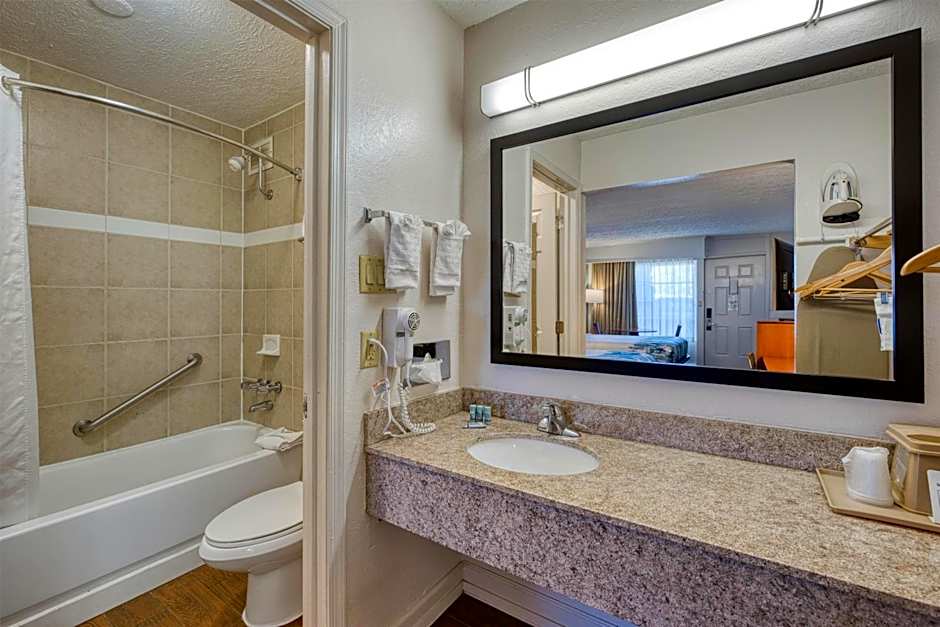 Best Western Hendersonville Inn