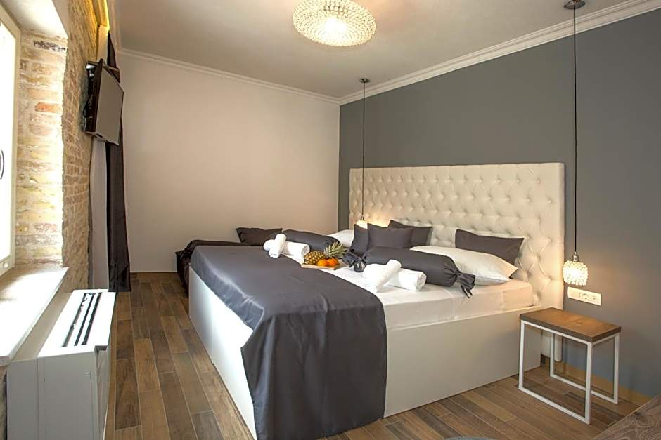 Aspalathos Residence