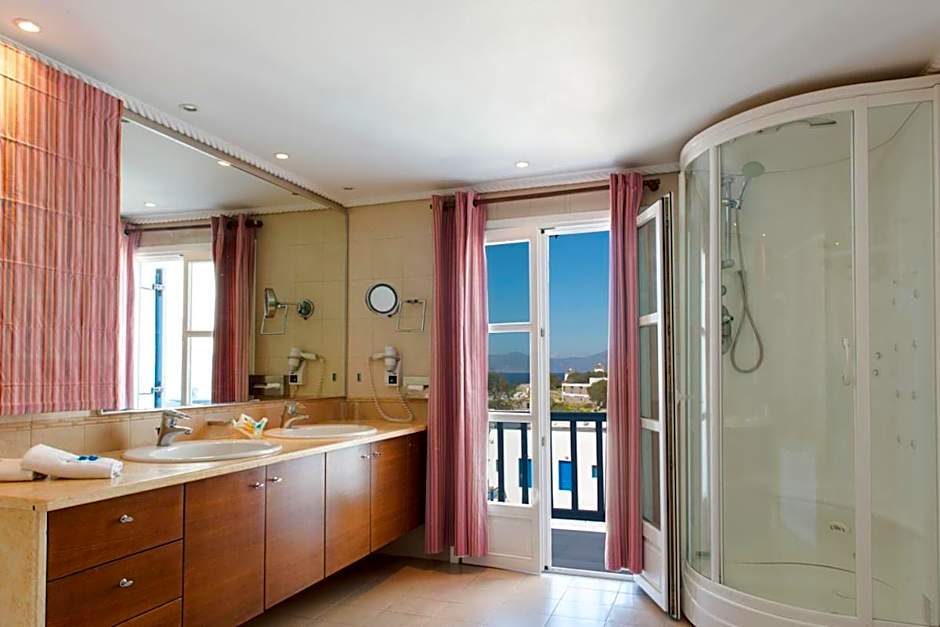 Poseidon Hotel Suites