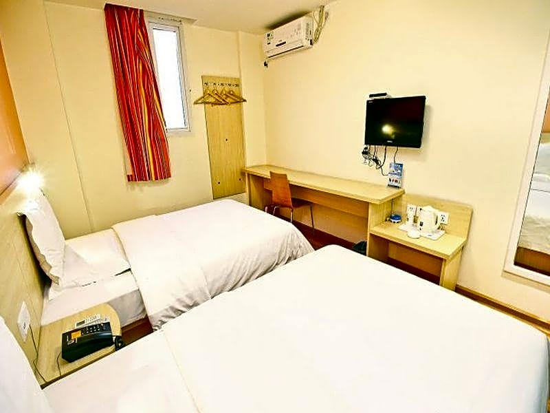 7 Days Inn Xi'an High-Tech Electronic City College of Arts and Sciences