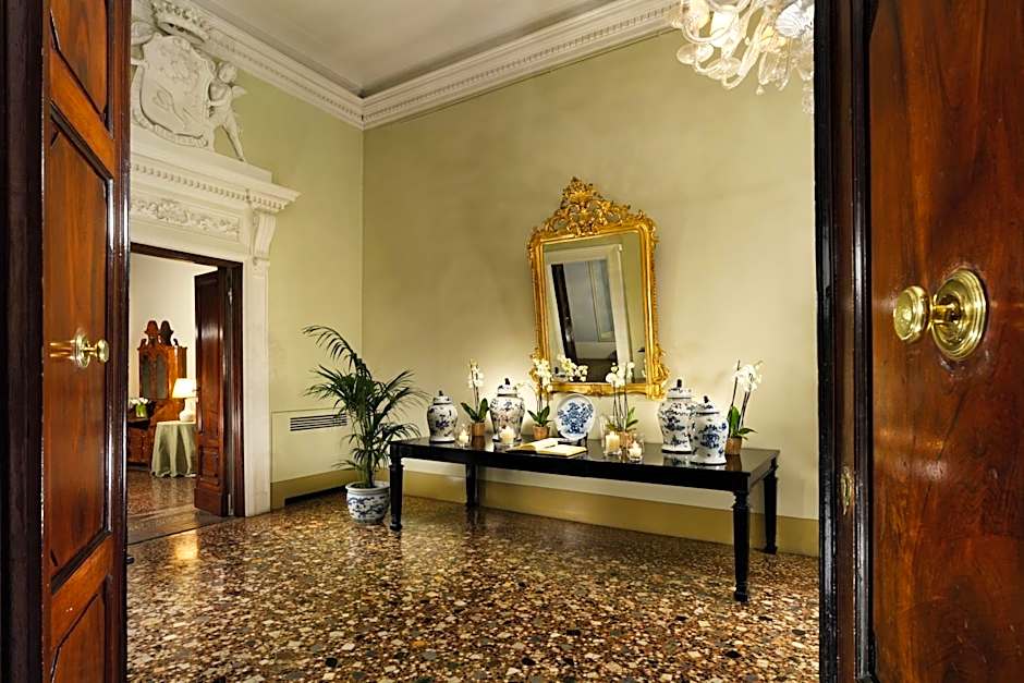 Al Palazzo del Marchese di Camugliano Residenza d'Epoca