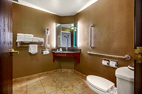 Double Suite with Two Double Beds - Accessible/Non-Smoking