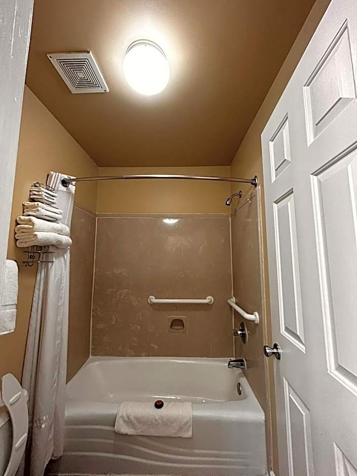 Plantation Oaks Suites & Inn Millington