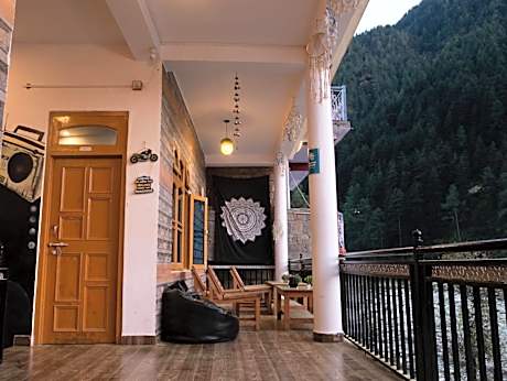 Bed in 6-Bed Mixed Dormitory Room