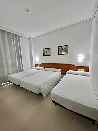 Triple Room (2 Adults + 2 Child)