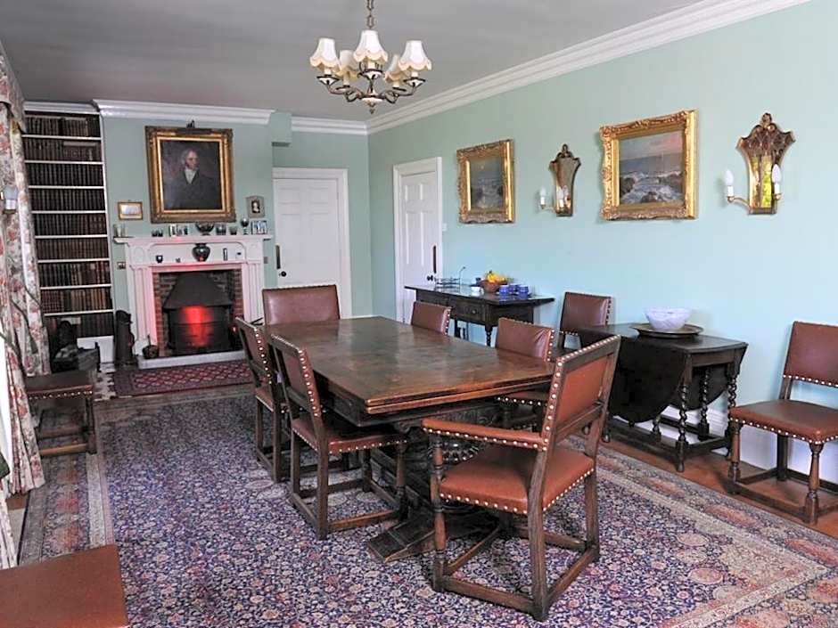 Lisle Combe