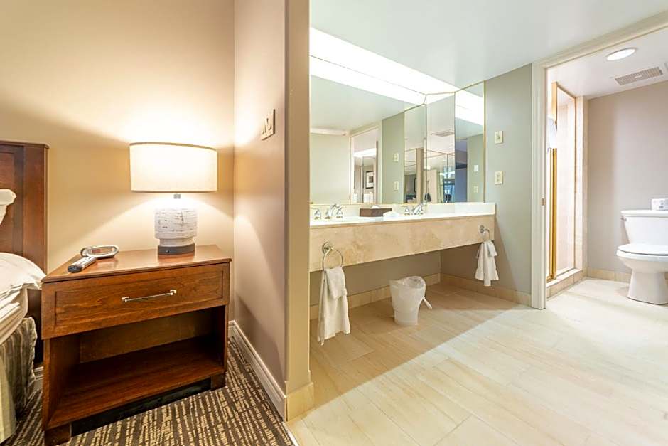 Horseshoe Valley Suites - The Azure