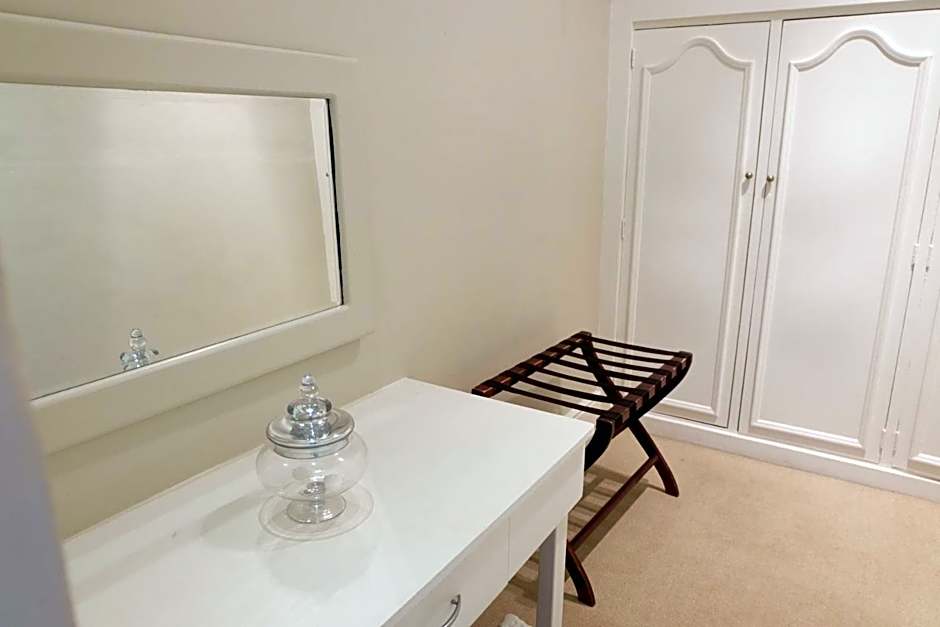 11 WESTCLIFF RENTALS