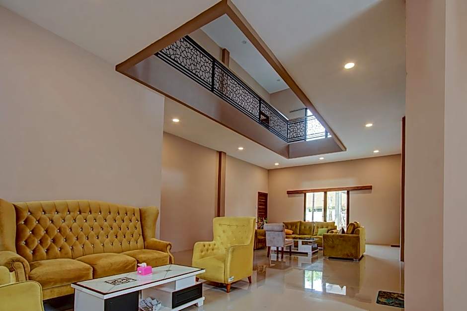 Capital O 90070 Giri Palma Hotel & Villas