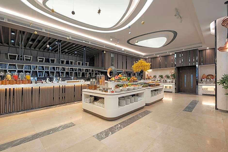 DeLaSea Ha Long Hotel - Modern Bayview Escape 