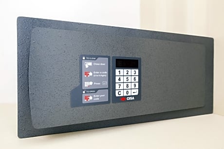 Suite, 2 Bedrooms, Balcony (2 Double Beds and 1 Twin Bed)