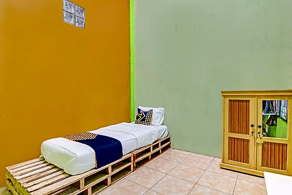 Hotel O Penginapan Syafira Near Perumahan Mustamindo Permai 1