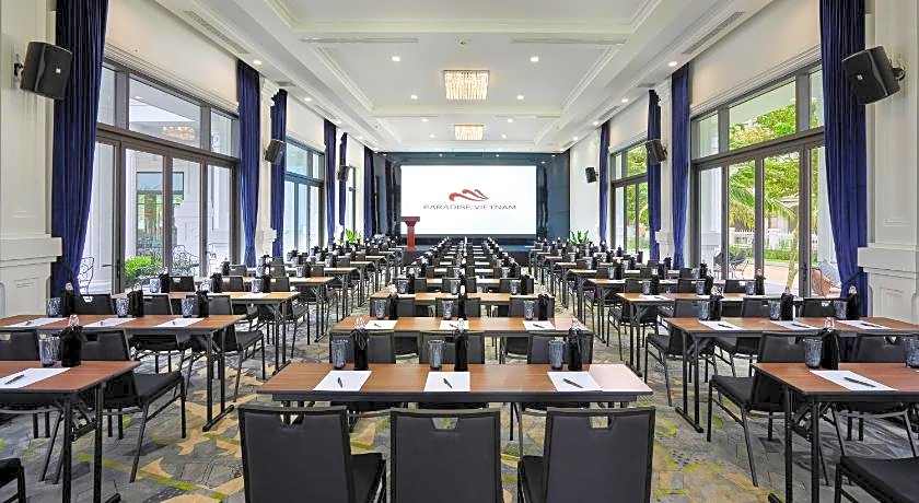 Paradise Suites Hotel