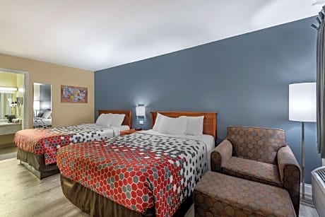 2 Double Beds Nonsmoking