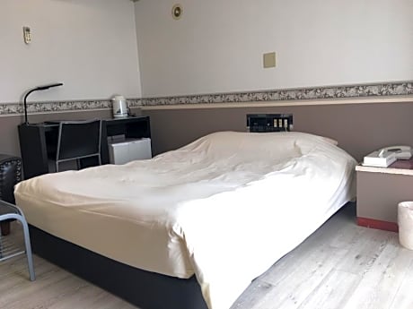 Economy Double Room - Non-Smoking