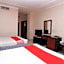 OYO 112 Semiramis Hotel