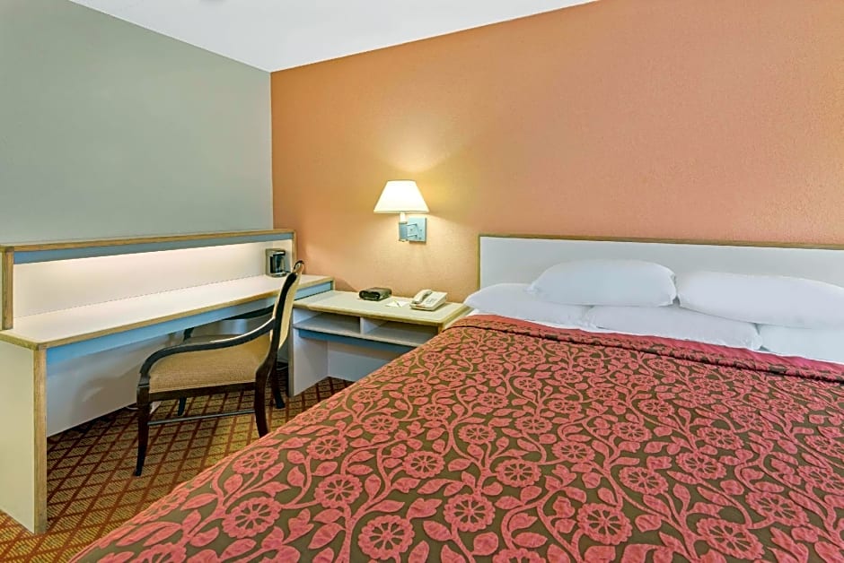 Days Inn by Wyndham Overland Park