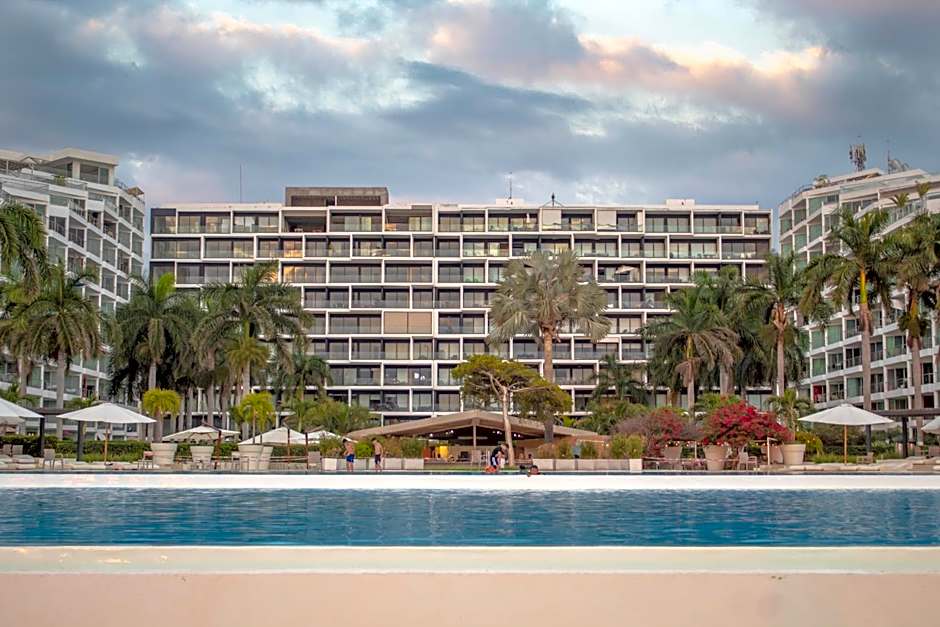 Suites at Aria Pacific Ocean Studio