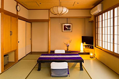 Japanese-Style Quadruple Room