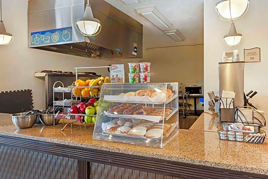 Best Western Plus Eagleridge Inn & Suites