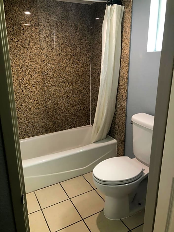 La Mirage Inn LAX Airport