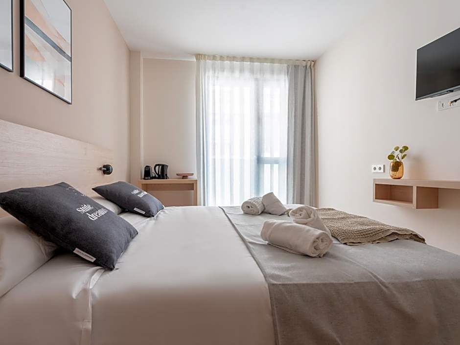 Limehome Barcelona Carrer de Besalú 82