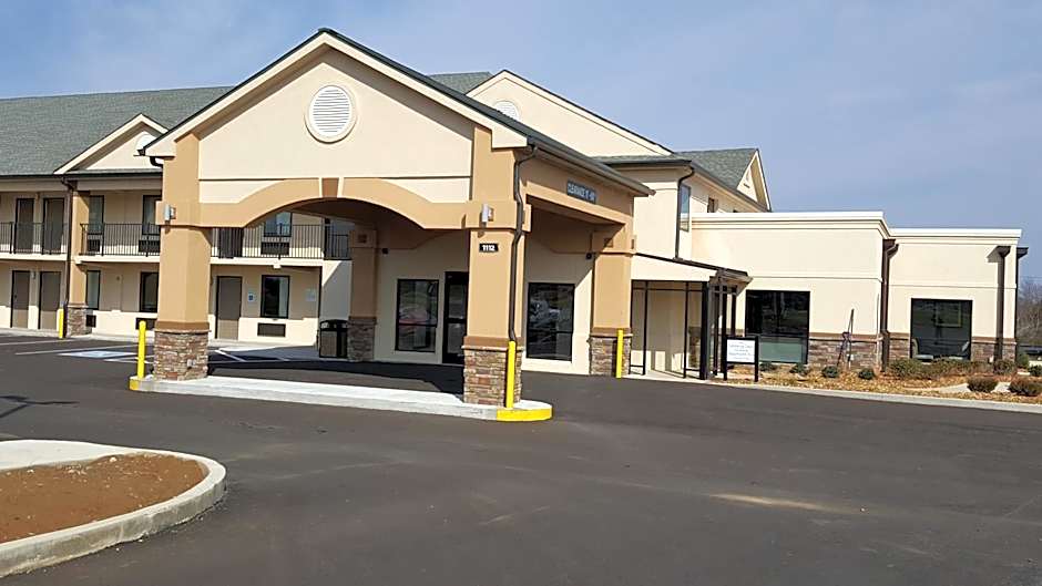Baymont by Wyndham Clarksville
