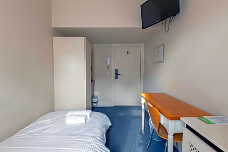 Single Room with Shared Shower and Toilet