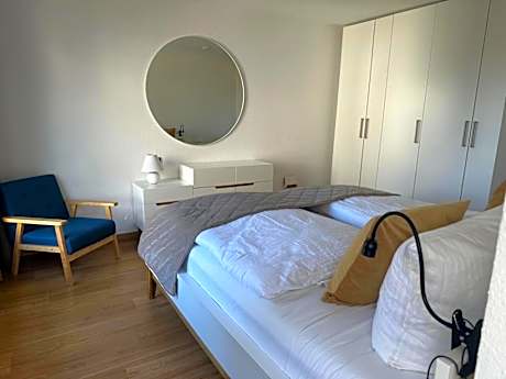 Two-Bedroom Apartment with Balcony and Sea View (Annex)