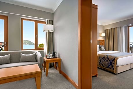 1 Double Bed, Suite, Sea View