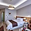 Aura Business Hotel