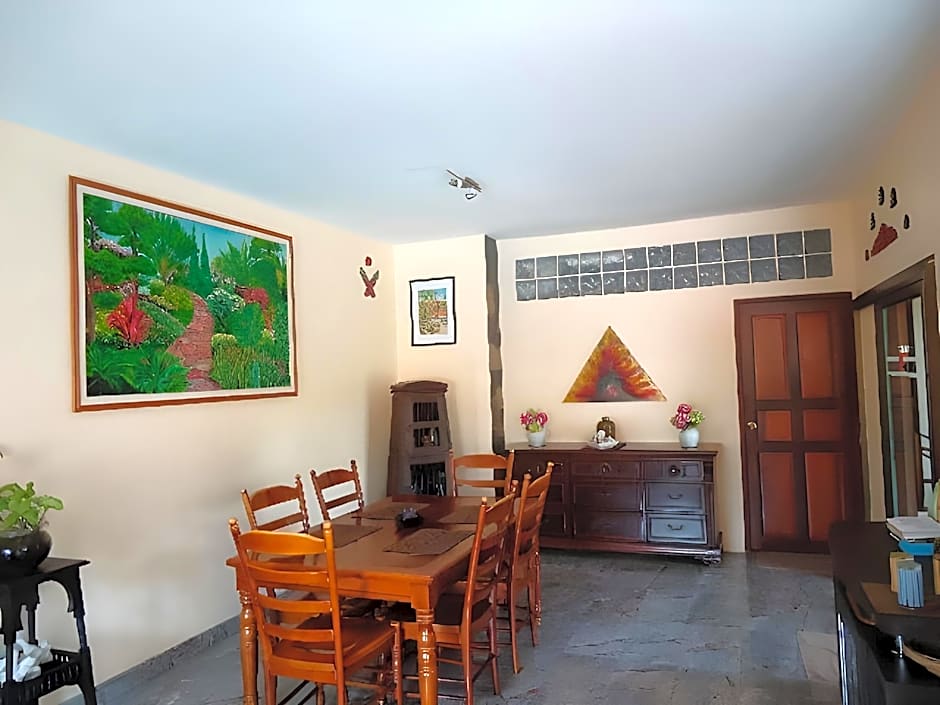 Lonops Gayparadise Hotel