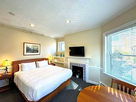 Deluxe Studio, 1 King Bed