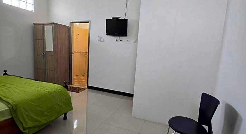 OYO 338 Guest House Omah Manahan Syariah