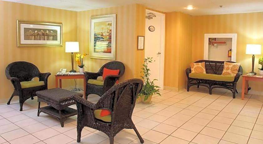 Chart House Suites and Marina